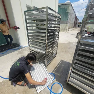 Cách xử lý khay bánh mì