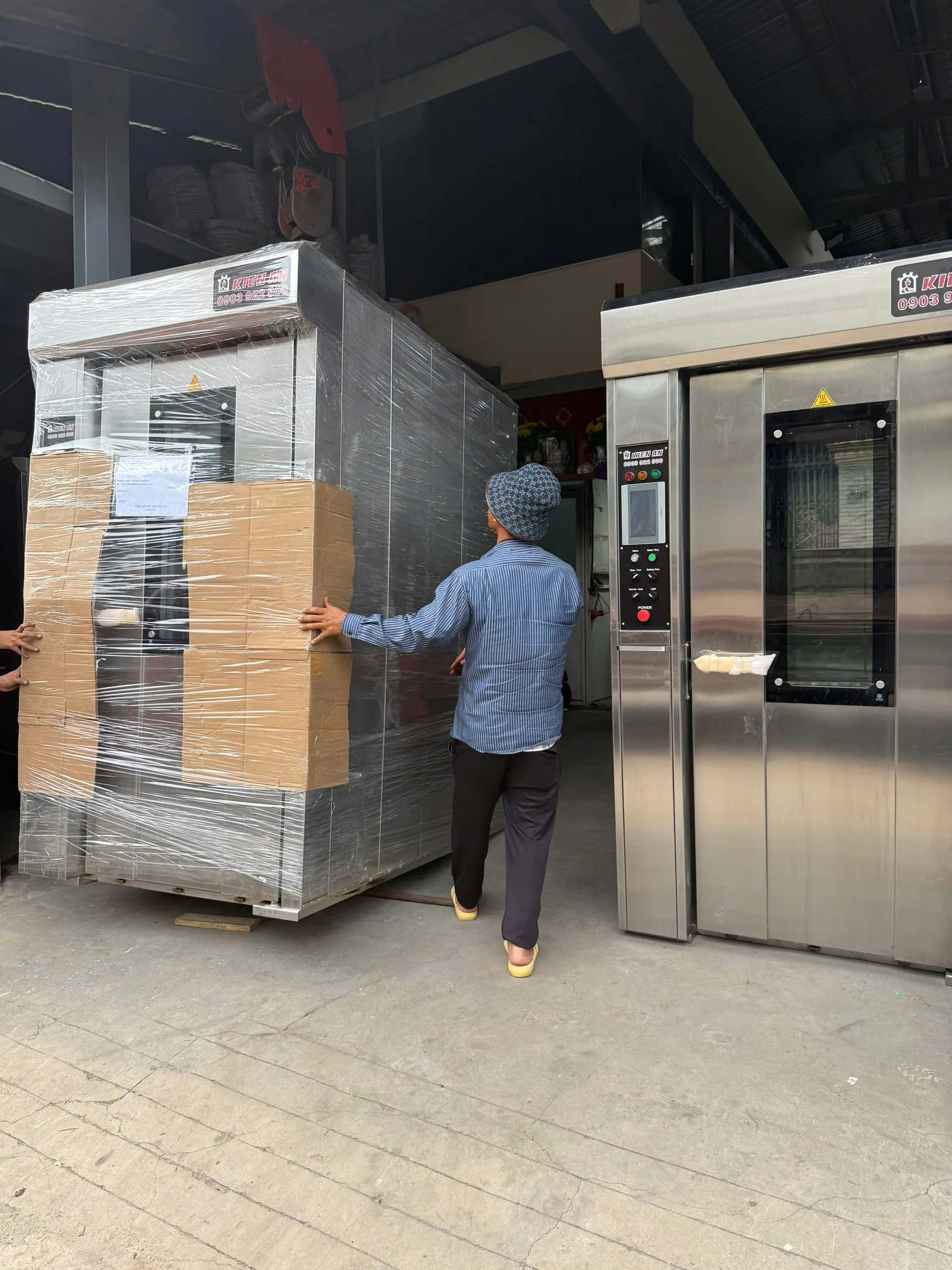 Lò bánh mì xoay 16 khay điện và dầu - Hình ảnh 9