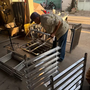 Xe lò bánh mì tháo ráp Kiến An