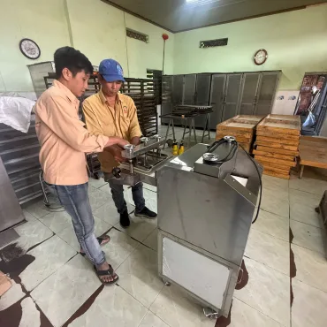 M&aacute;y se bột Kiến An