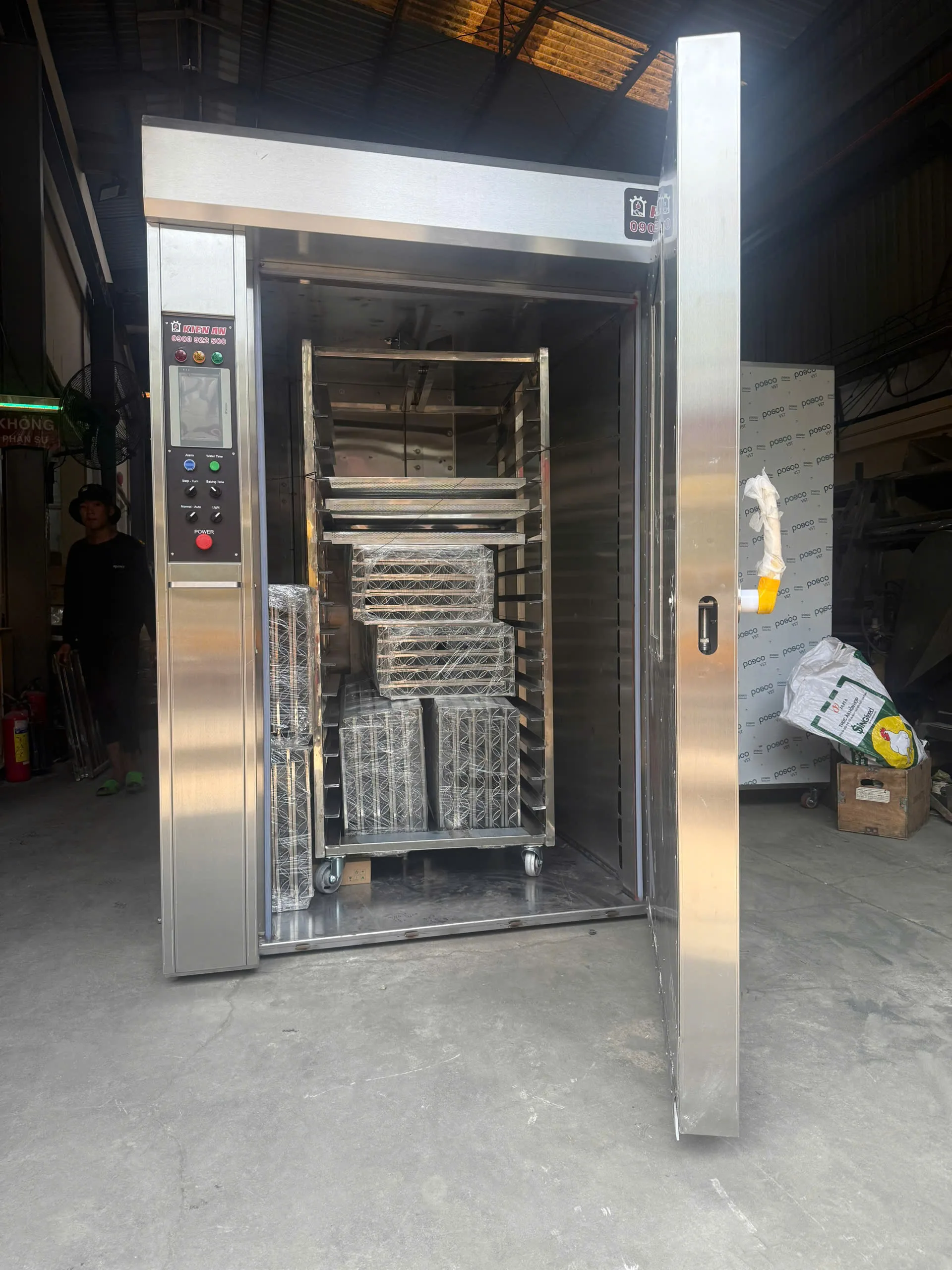 Lò bánh mì xoay 32 khay - Ảnh 5